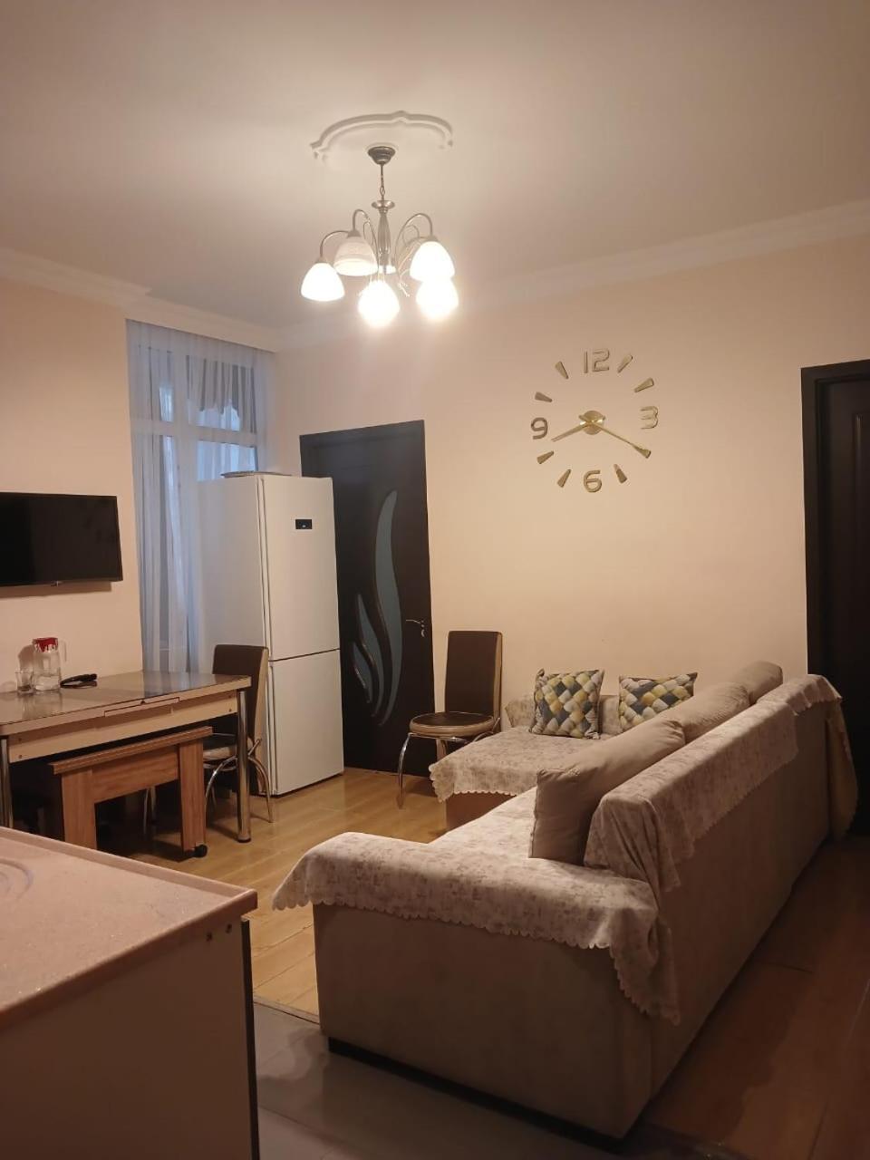 Beso'S Apartment With Sea Wiev Batoemi Buitenkant foto